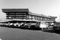 Alfa Romeo: Palazzo Gardella ad Arese non verrà abbattuto, è centro di interesse culturale