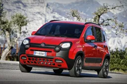 Fiat Panda, c'è tempo per l'elettrica: rimarrà così com'è per altri 4 anni