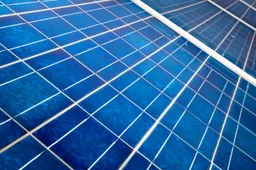 Auto a pannelli fotovoltaici: perché è ancora un sogno