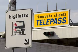 Cassa Depositi e Prestiti ha acquistato Autostrade per l’Italia per 8,2 miliardi di euro