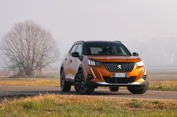 Peugeot 2008 GT 155 CV | Prova su strada, interni, prezzi e come va