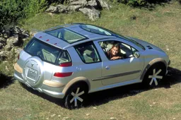 Peugeot 206 Escapade Concept: il primo crossover del Leone [VIDEO]