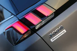 Peugeot 3008 Anniversary: poche unità, tanti optional di serie
