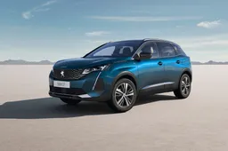 Peugeot 3008 Hybrid 136: prezzi e allestimenti in Italia