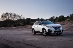 Peugeot 3008 Hybrid4 | Prova su strada in anteprima