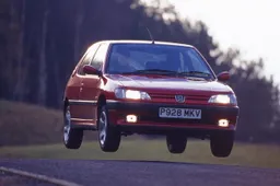 Peugeot 306 GTi, il brutto anatroccolo molto veloce