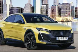Peugeot 408 2022: look da SUV coupé per la new entry?