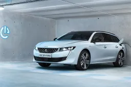Peugeot 508  HYbrid: l’anteprima nazionale è al Parco Valentino 2019