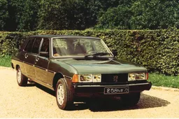 La Peugeot 604 Limousine del Papa: ha fatto il giro di Francia e ora è in Italia