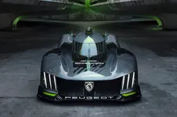 Peugeot 9x8 conquista la giuria al Festival Internazionale dell'Automobile