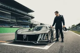Nuova Peugeot 9x8 è protagonista del nuovo spot con Stefano Accorsi [VIDEO]