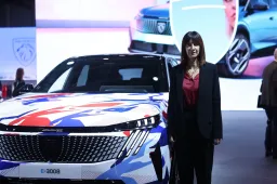 Antonella Bruno, Head of Peugeot Enlarged Europe: "Il nostro futuro è elettrico e ibrido"