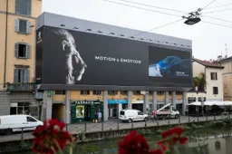 In Darsena Peugeot dà spettacolo con una maestosa installazione