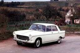 Peugeot 404: la berlina dalla lunga storia