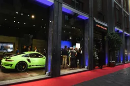 Porsche Studio: lifestyle e auto sotto lo stesso tetto in centro a Milano