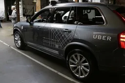 Incidente mortale per un’auto a guida autonoma di Uber