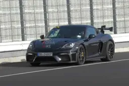 Porsche 718 Cayman GT4 RS: pizzicata nei test al Nurburgring [VIDEO]