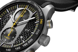 Porsche Design Chronograph 911 GT2 RS: l’orologio dedicato alla Porsche da 700 CV