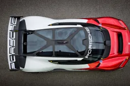 Porsche Cayman elettrica: verrà mantenuto lo schema a motore centrale