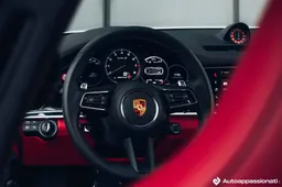 Porsche vola in Borsa: al debutto 84 euro per azione