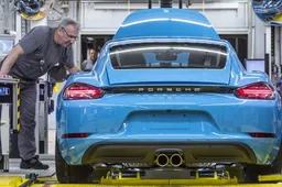 Porsche blocca le attività: chiusura a Zuffenhausen e Lipsia