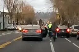 In America è lotta aperta contro i ciclisti, il VIDEO smaschera i colpevoli