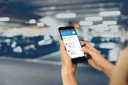 Ford Pass Connect: traffico e parcheggio a portata di clic