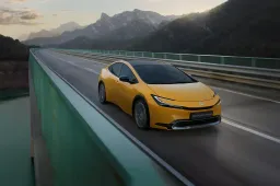 Toyota: creare un'auto elettrica equivale a creare 6 plug-in o 90 ibride