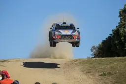 Rally di Sardegna: Neuville batte Ogier, per un soffio