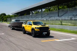 RAM al MIMO 2023: il 1500 TRX Havoc traina un motoscafo Frauscher