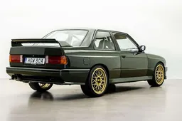 Dalla Svezia arriva un restomod su base BMW E30 M