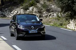 Renault Espace Model Year 2017: debutta il motore da 225 CV