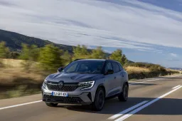 Renault E-Tech, cosa rende il Full Hybrid francese diverso dagli altri