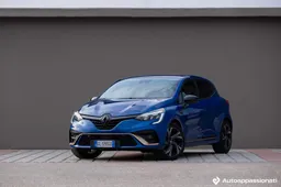 Renault Clio Hybrid E-Tech: prezzo, consumi, dimensioni, prova su strada