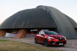 Il successo della gamma Renault E-Tech in Italia: numeri che fanno riflettere