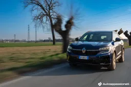 Renault lascia l'ibrido Plug-In: il futuro è Full Hybrid (ed elettrico)