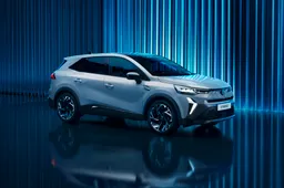 Renault Symbioz: presentato il C-SUV ibrido più grande di Captur