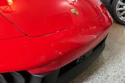 Un graffio da 11.000 dollari, ma il proprietario di questa Porsche ha evitato l’assicurazione