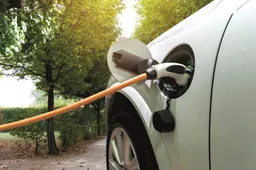 Che cos’è la neutralità tecnologica che il mondo dell’auto chiede all’Europa?