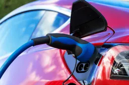 Incentivi auto elettriche 2025: senza bonus 6 italiani su 10 rinunciano all’acquisto