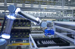 BMW: i robot della logistica sono sempre più veloci e intelligenti