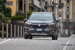 Porte aperte Suzuki S-Cross Hybrid: pronta la prima offerta per gennaio