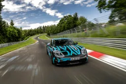 Porsche Taycan: subito la più veloce al Nordscheleife nella sua categoria [VIDEO]