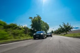 Nuova Porsche Cayenne, sarà elettrica ma anche ibrida e termica