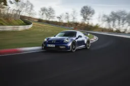 Lei è l’auto con cambio manuale tra le più veloci di sempre