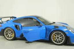 Compra una Porsche GT2 RS e scopre che era di Michael Jordan