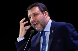Salvini: “Dire di no alle auto Diesel e benzina oggi è una fesseria”