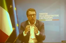 Matteo Salvini: “la strategia dell’Europa dell’auto è un suicidio annunciato”
