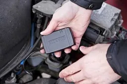 Scatola nera in auto: cos’è, vantaggi e prezzi dell’assicurazione