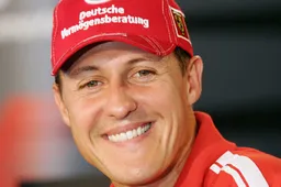 Michael Schumacher a Parigi per nuove cure. E' cosciente